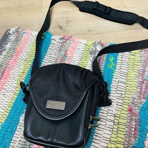 EUC Targus Black Camera Holder Bag Crossbody